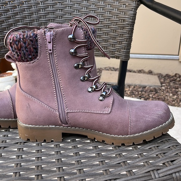 Ladies Mountain Sole Boots - Picture 7 of 10